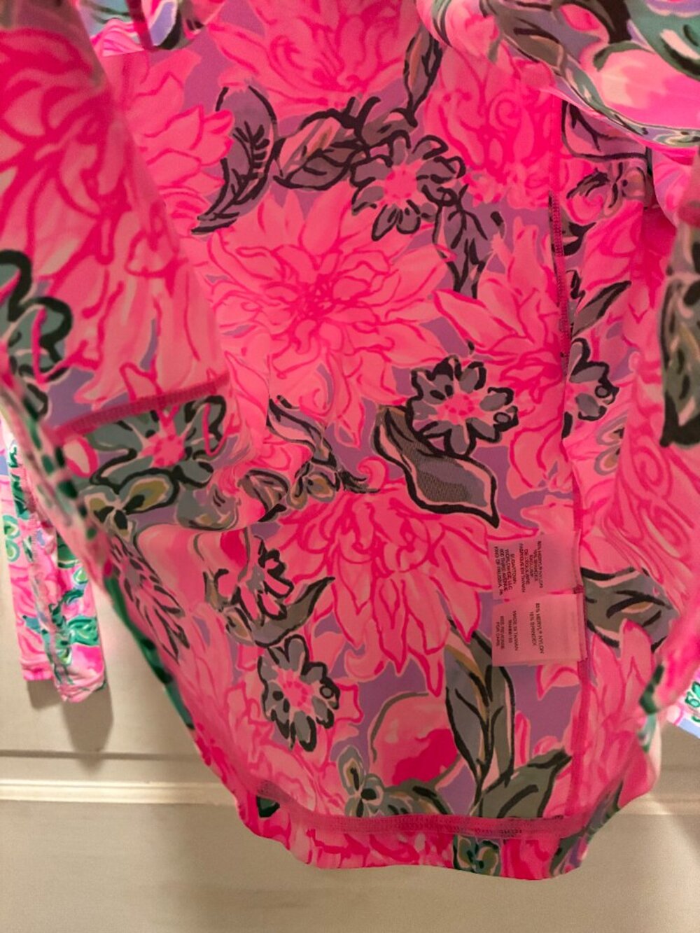 Lilly Pulitzer~ NWOT!!~ UPF 50+ Luxletic® (Retail:  $138) - Picture 10 of 16